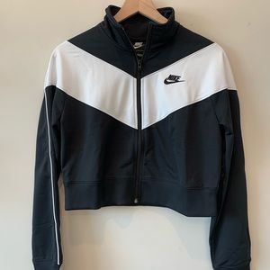 NWOT Nike Zip Up